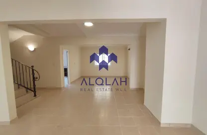 فيلا - 3 غرف نوم - 3 حمامات للايجار في اللقطة - اللقطة - الدوحة