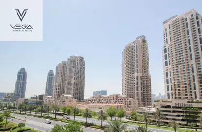 Apartment - 1 Bedroom - 2 Bathrooms for sale in Tower 10 - Porto Arabia - The Pearl Island - Doha