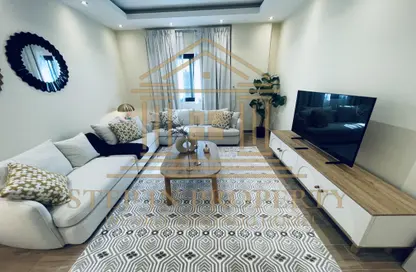Apartment - 2 Bedrooms - 2 Bathrooms for rent in Ramada Commercial Building - Al Rawabi Street - Al Muntazah - Doha