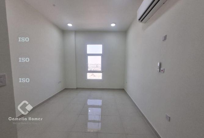 956712 - Property Image 3