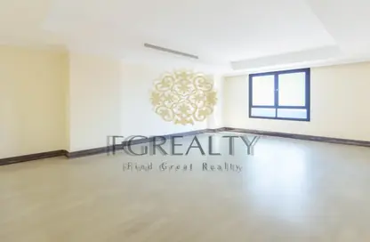 Apartment - 1 Bedroom - 2 Bathrooms for rent in West Porto Drive - Porto Arabia - The Pearl Island - Doha