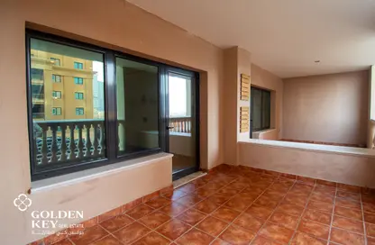 Apartment - 1 Bedroom - 2 Bathrooms for rent in West Porto Drive - Porto Arabia - The Pearl Island - Doha