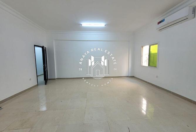 1004406 - Property Image 2