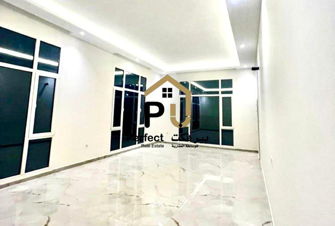 924313 - Property Image 3