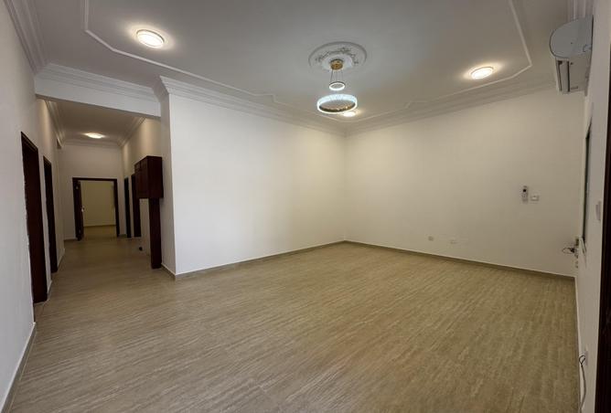 942717 - Property Image 3