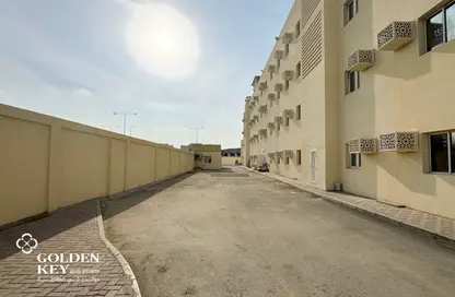 Labor Camp - Studio - 7+ Bathrooms for rent in East Industrial Street - Birkat Al Awamer - Al Wakra