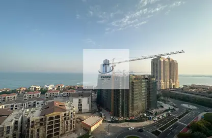 Apartment - 3 Bedrooms - 2 Bathrooms for rent in Tower 28 - Porto Arabia - The Pearl Island - Doha