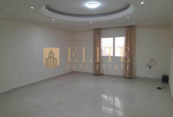 932762 - Property Image 3