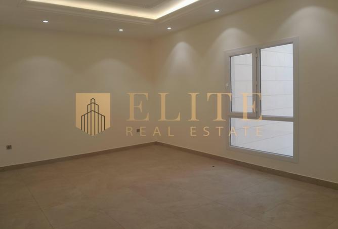934120 - Property Image 3