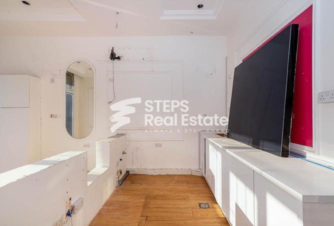 991594 - Property Image 3