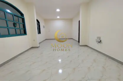 Apartment - 2 Bedrooms - 2 Bathrooms for rent in Al Mansoura - Al Mansoura - Doha