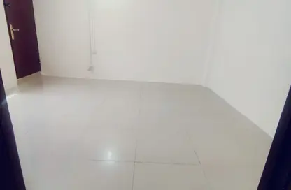 مجمع سكني - 1 حمام للايجار في السد - الدوحة