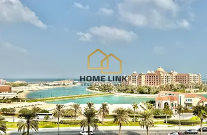 Apartment - 2 Bedrooms - 3 Bathrooms for sale in Tower 14 - Porto Arabia - The Pearl Island - Doha
