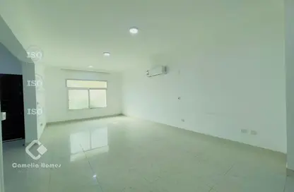 مجمع سكني - 4 غرف نوم - 4 حمامات للايجار في الغرافة - الغرافة - الدوحة