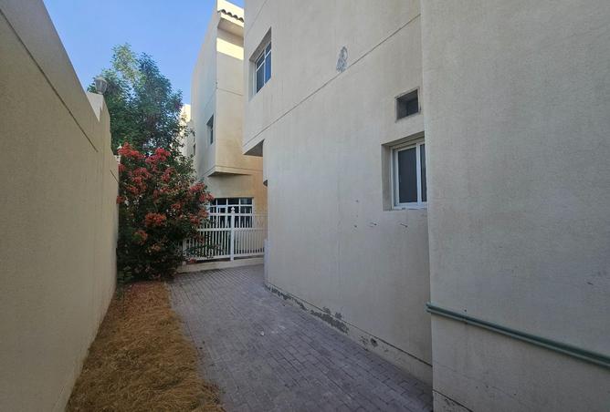 943094 - Property Image 3
