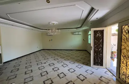Villa - 5 Bedrooms - 5 Bathrooms for rent in Old Airport Road - Old Airport Road - Doha