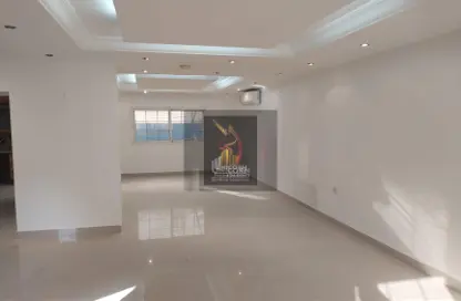 مجمع سكني - 4 غرف نوم - 4 حمامات للايجار في شارع الوعب - الوعب - الدوحة