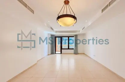 Apartment - 1 Bedroom - 2 Bathrooms for rent in West Porto Drive - Porto Arabia - The Pearl Island - Doha