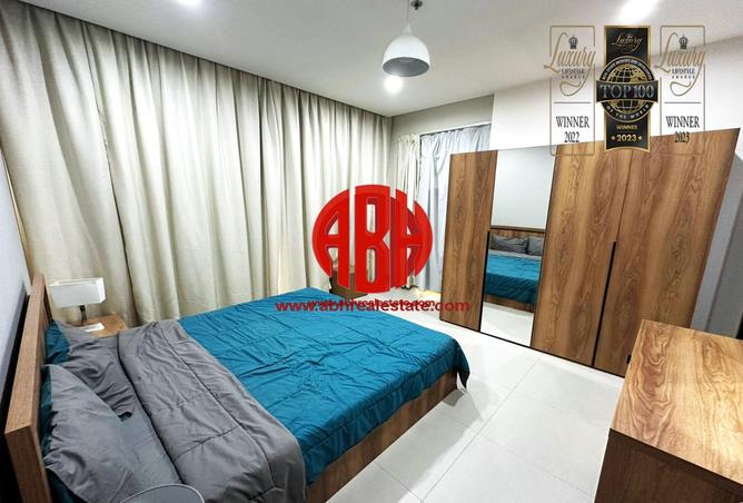 982126 - Property Image 2