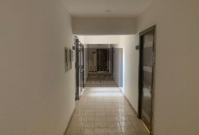 987986 - Property Image 2