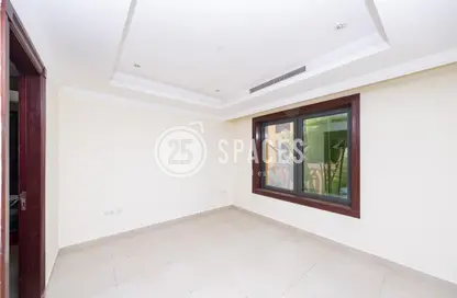 Townhouse - 2 Bedrooms - 2 Bathrooms for sale in East Porto Drive - Porto Arabia - The Pearl Island - Doha