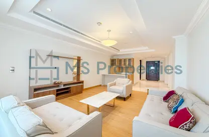 Apartment - 2 Bedrooms - 3 Bathrooms for rent in West Porto Drive - Porto Arabia - The Pearl Island - Doha