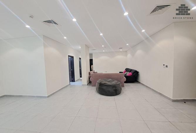 966428 - Property Image 2