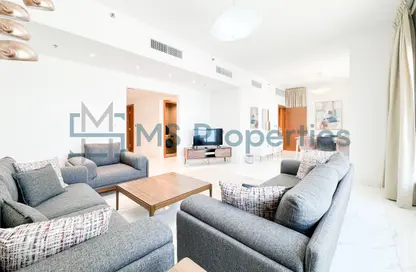 Apartment - 2 Bedrooms - 3 Bathrooms for rent in West Bay Tower - West Bay - West Bay - Doha