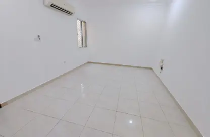 Apartment - 2 Bedrooms - 1 Bathroom for rent in Old Airport Road - Old Airport Road - Doha