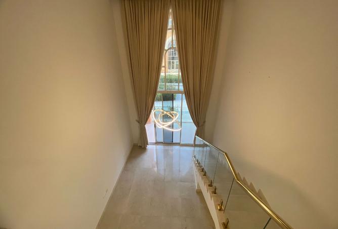 974099 - Property Image 2