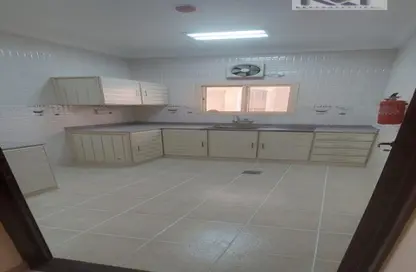 Apartment - 2 Bedrooms - 2 Bathrooms for rent in Al Mansoura - Al Mansoura - Doha