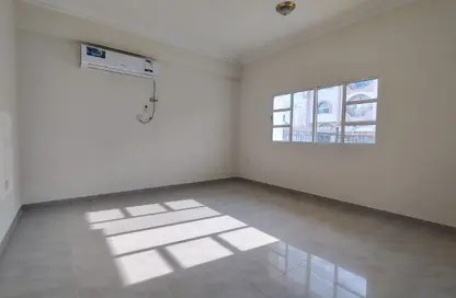Apartment - 2 Bedrooms - 2 Bathrooms for rent in Madinat Khalifa Building 58 - Madinat Khalifa South - Madinat Khalifa - Doha