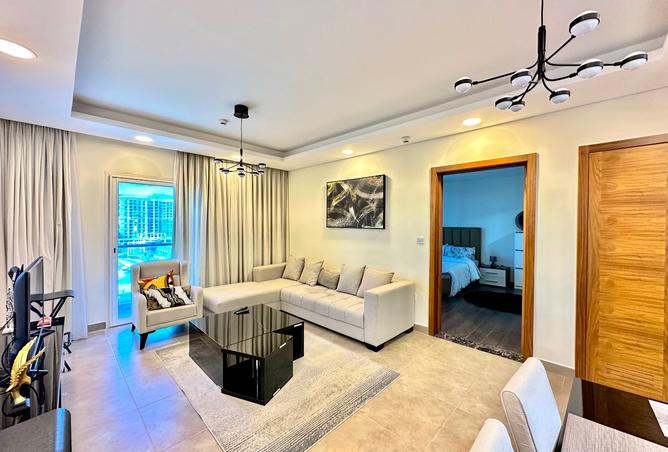 978967 - Property Image 2