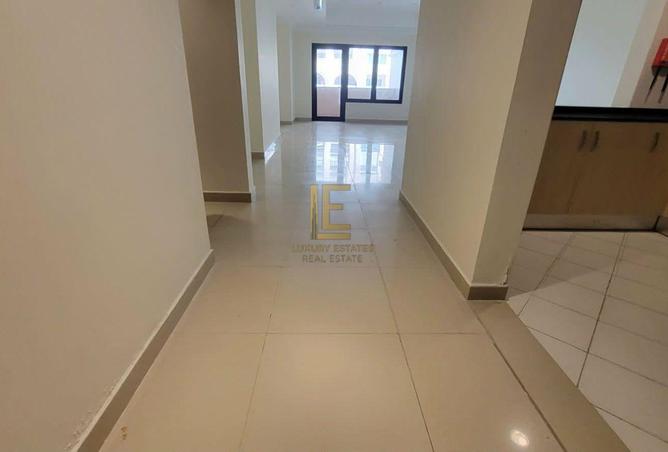 992974 - Property Image 2