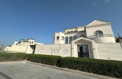 Villa - 5 Bedrooms - 7+ Bathrooms for sale in Waterfront West Villas - Waterfront Residential - The Waterfront - Lusail