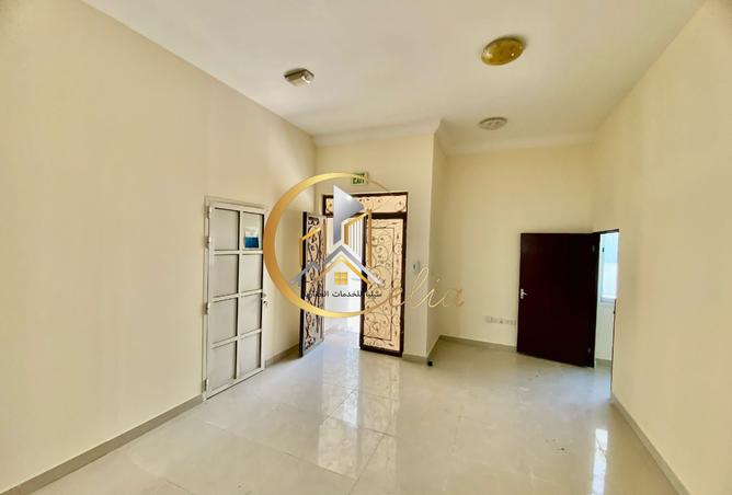 850128 - Property Image 2