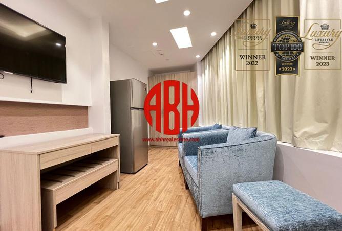 976299 - Property Image 2