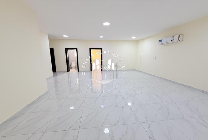 976477 - Property Image 3