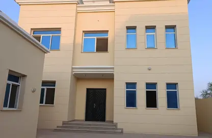 Villa - 7 Bedrooms - 6 Bathrooms for rent in Umm Al Amad - Umm Al Amad - Al Shamal