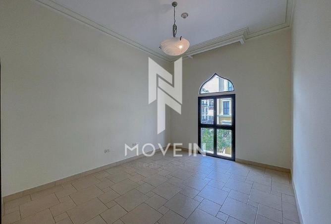 929562 - Property Image 2