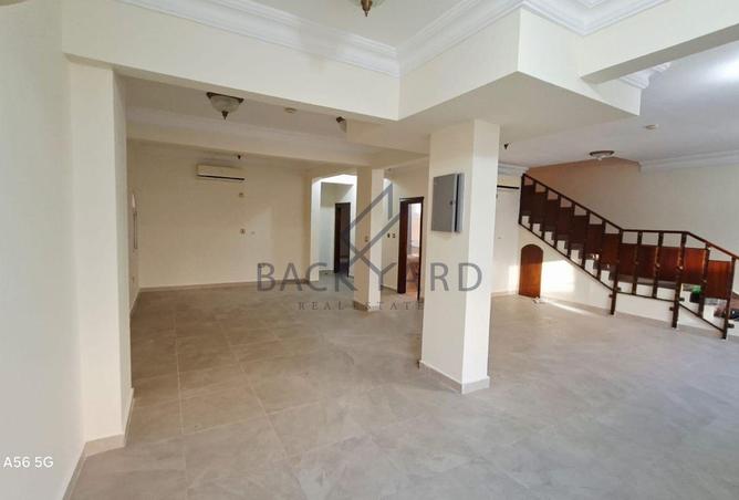 955760 - Property Image 2