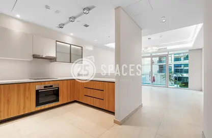 Apartment - 1 Bedroom - 2 Bathrooms for rent in Gewan Island - The Pearl Island - Doha
