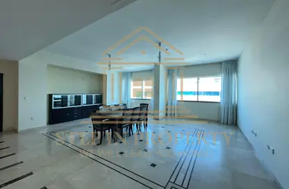 (بنتهاوس  (روف - 5 غرف نوم - 7 حمامات للايجار في برج وست باي - الخليج الجنوبي - الخليج الغربي - الدوحة