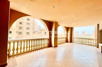 Apartment - 1 Bedroom - 2 Bathrooms for rent in West Porto Drive - Porto Arabia - The Pearl Island - Doha