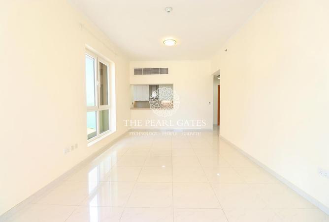 985796 - Property Image 2