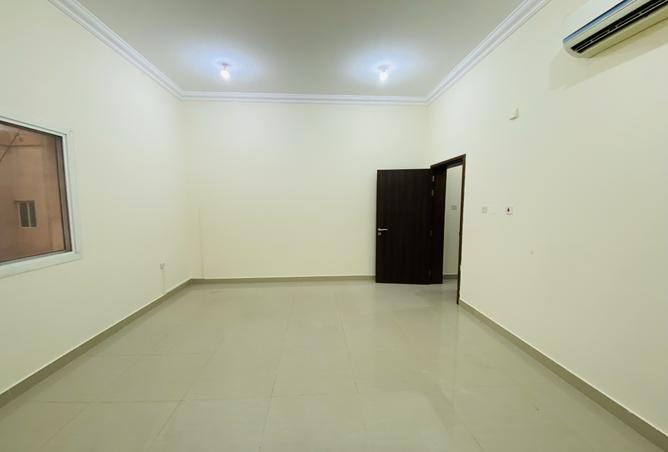 980561 - Property Image 2