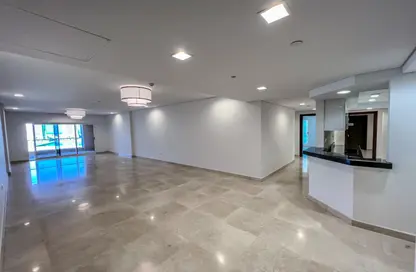 Apartment - 3 Bedrooms - 4 Bathrooms for rent in Al Mutahidah Tower - Viva Bahriyah - The Pearl Island - Doha