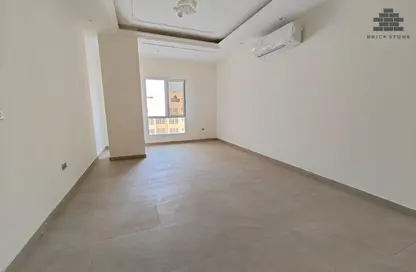 Apartment - 3 Bedrooms - 3 Bathrooms for rent in Al Nasr Street - Al Nasr - Doha