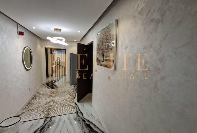 945419 - Property Image 2