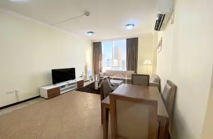 Apartment - 2 Bedrooms - 3 Bathrooms for rent in Musheireb - Musheireb - Doha